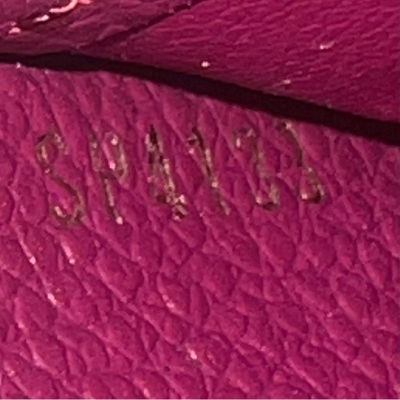 Louis Vuitton Emperiente Zippy Wallet - Picture 13 of 13